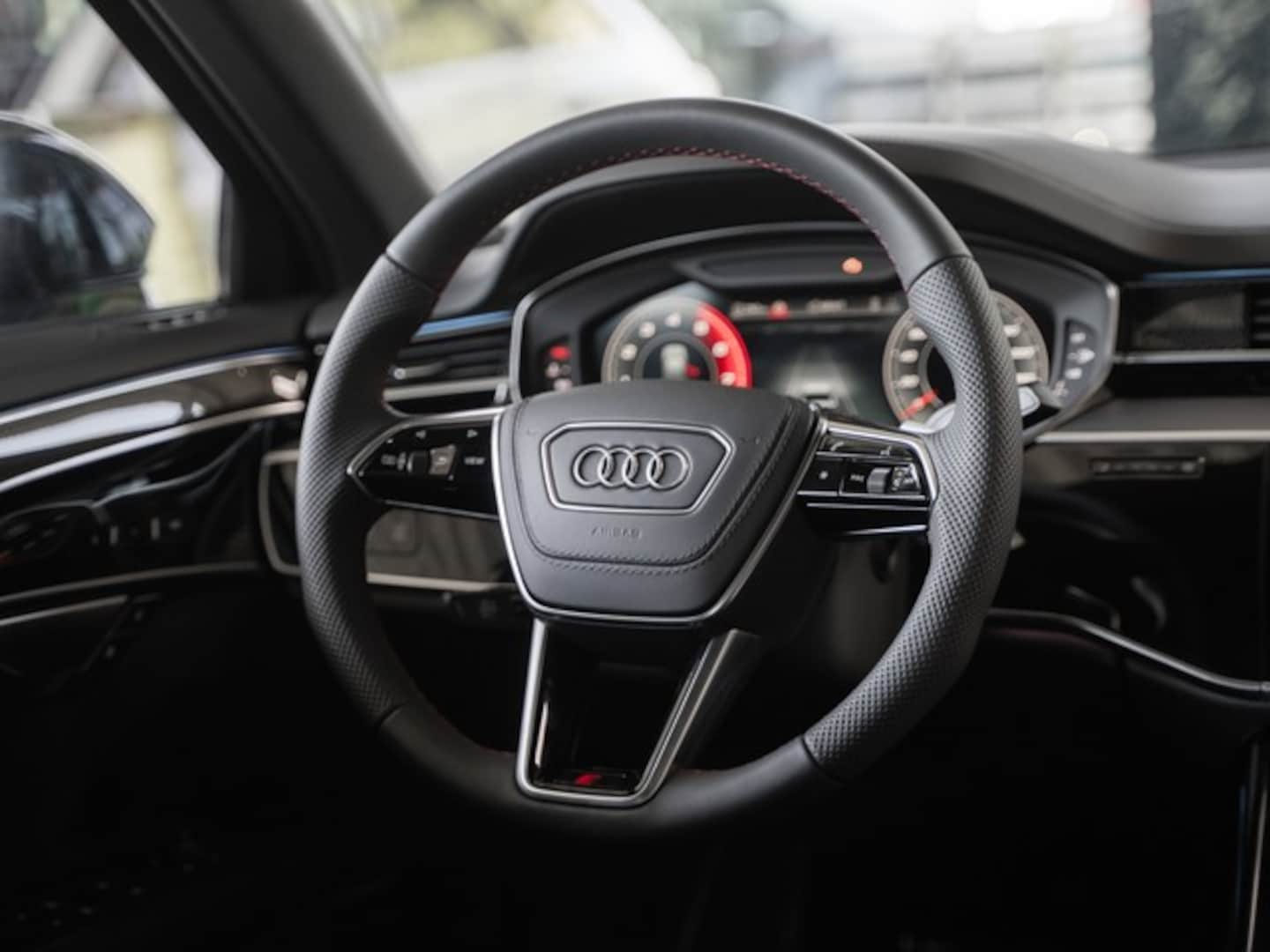 Bild über Audi S8 TFSI quattro tiptronic - für weitere Informationen kontaktieren Sie den Audi Partner