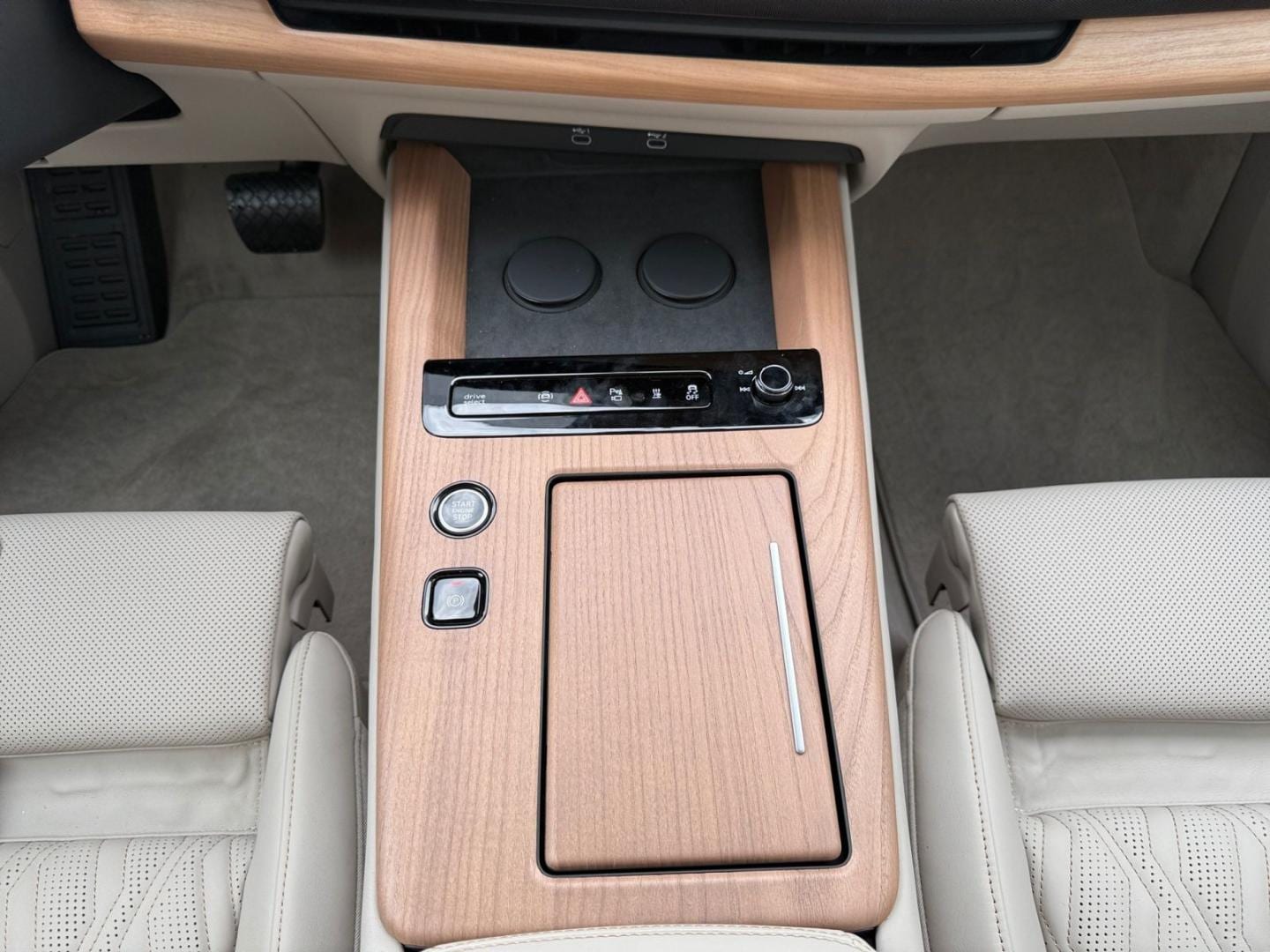 Bild über Audi Q7 SUV TDI quattro 220 kW tiptronic - für weitere Informationen kontaktieren Sie den Audi Partner