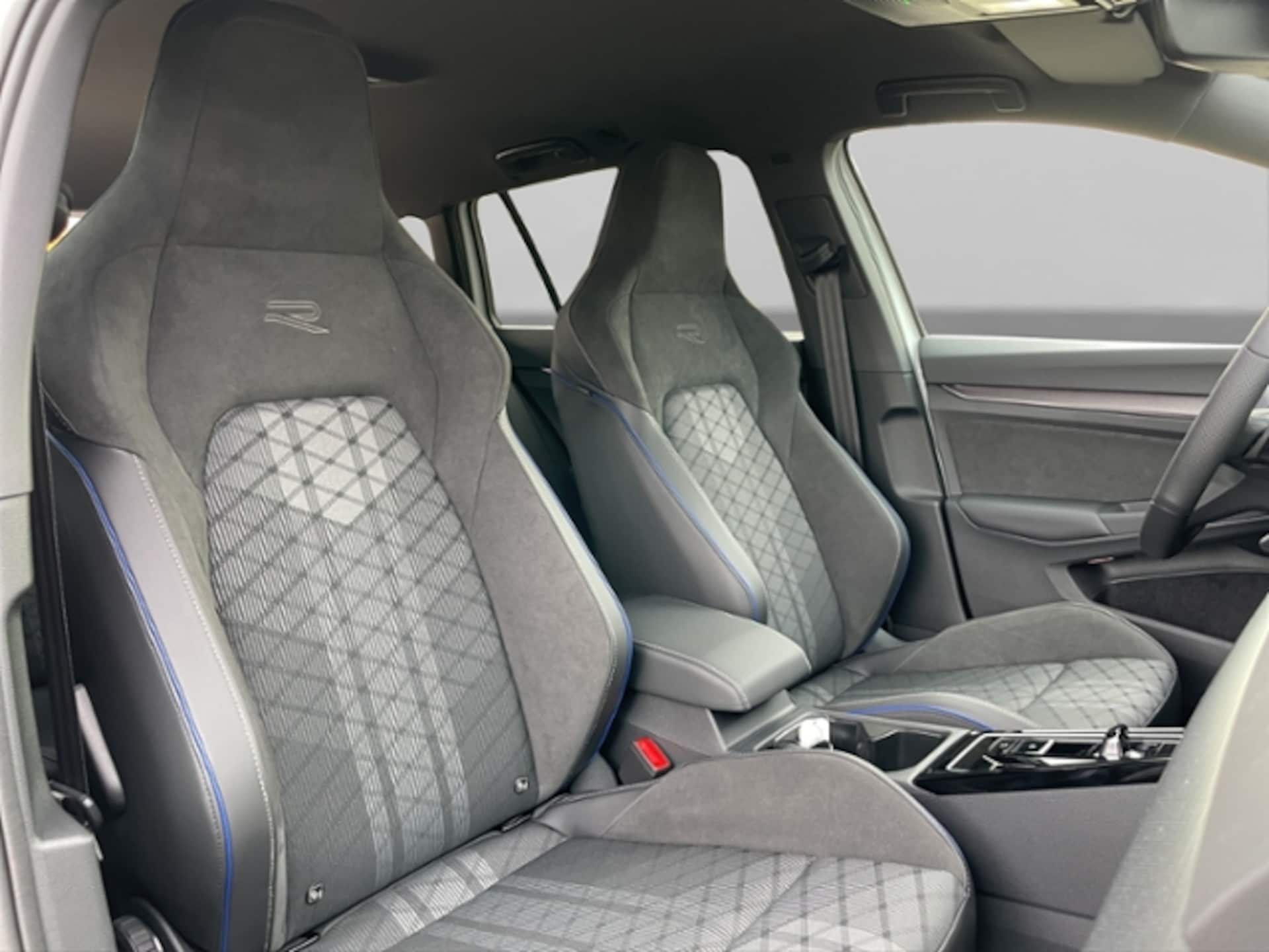 Volkswagen Golf Variant R-Line