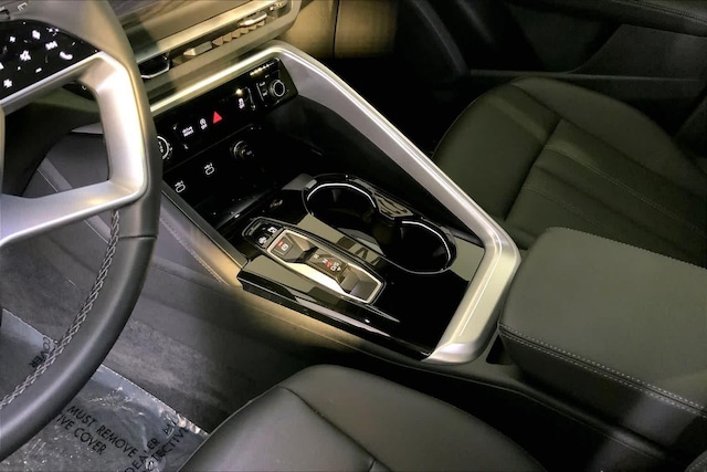 2025 Audi Q5 Premium - Photo 17