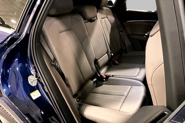 2025 Audi New Q5 Premium Plus - Photo 19