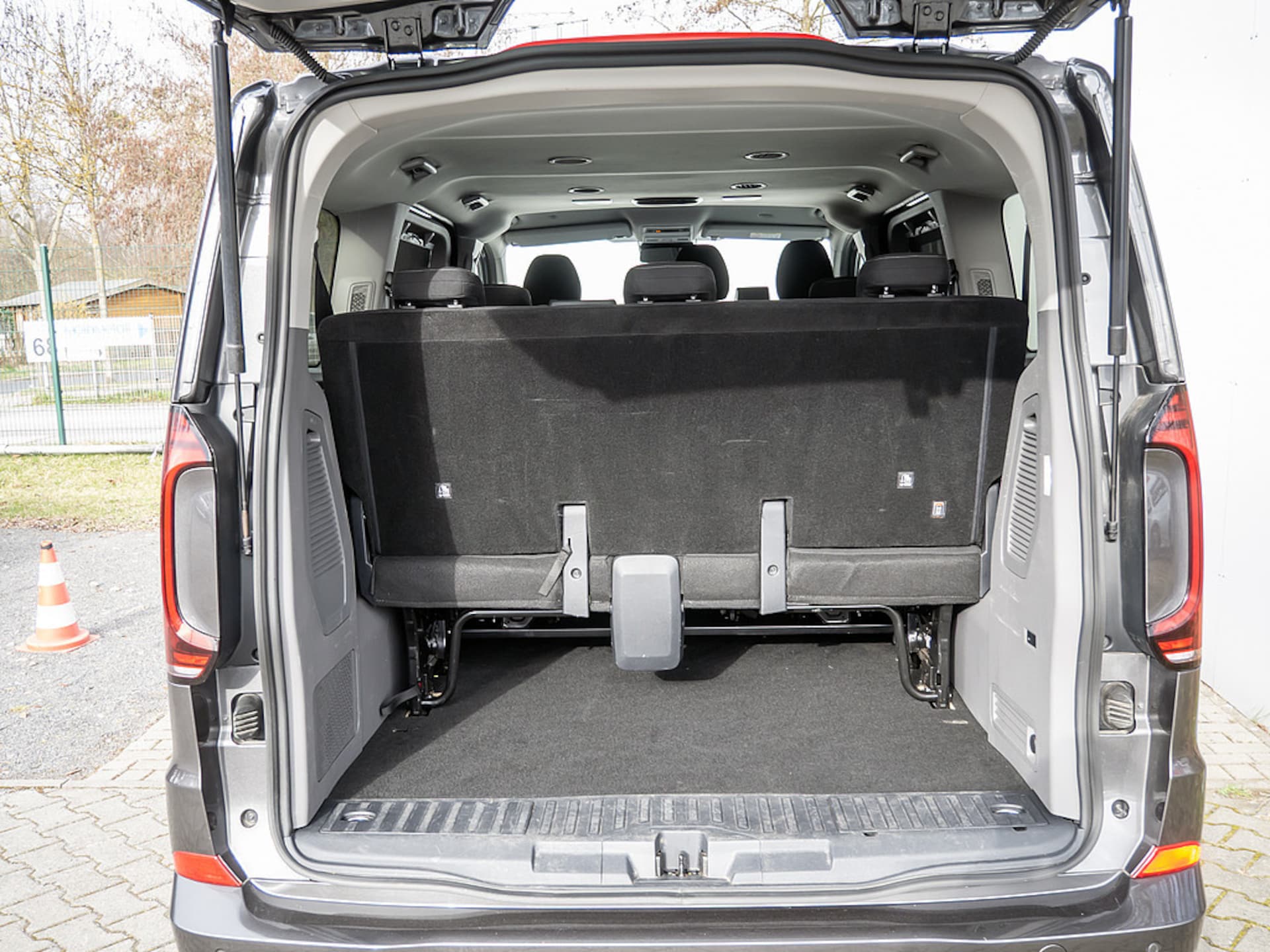 Volkswagen Caravelle Style