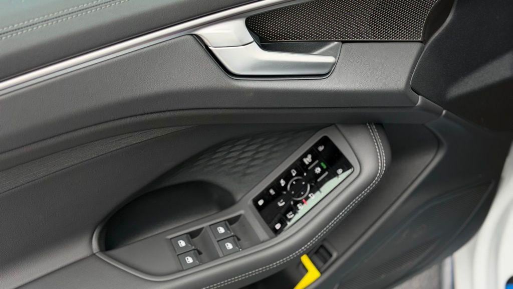 2026 Audi A6 Premium Plus - Photo 10