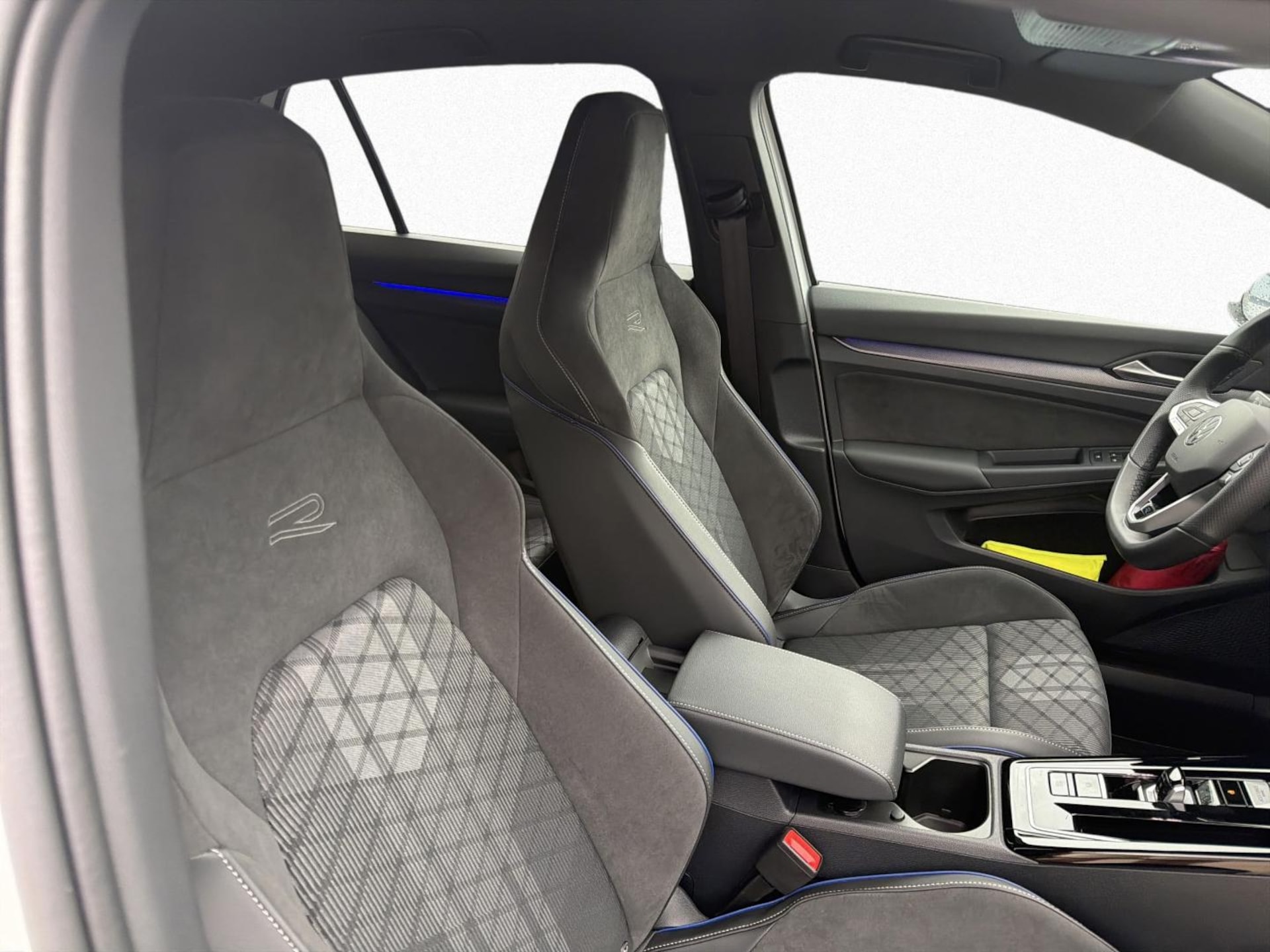 Volkswagen Golf R-Line