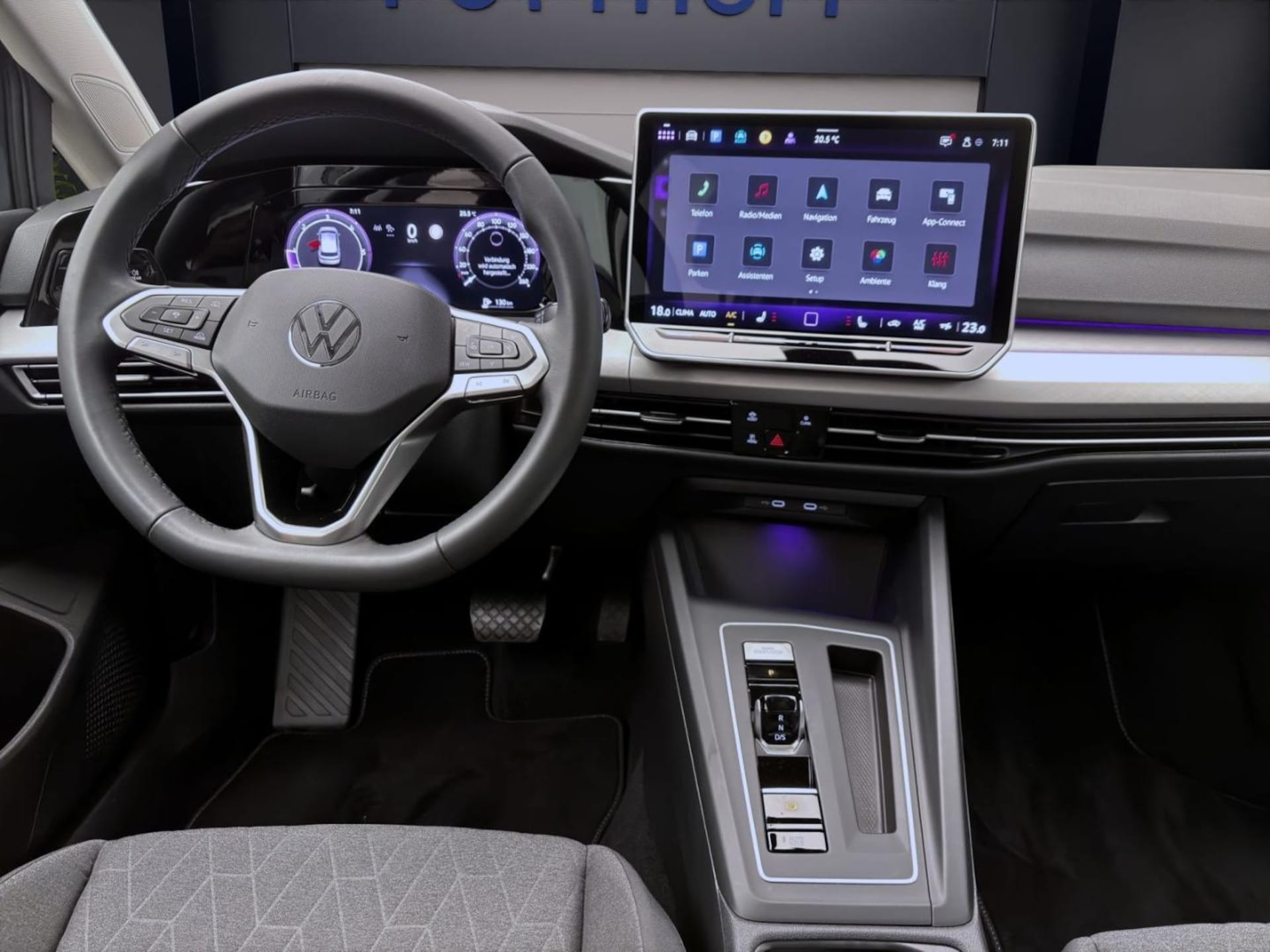 Volkswagen Golf Life
