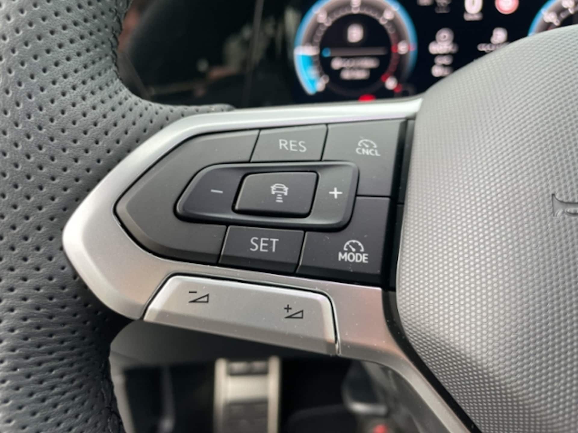 Volkswagen Golf Variant R-Line
