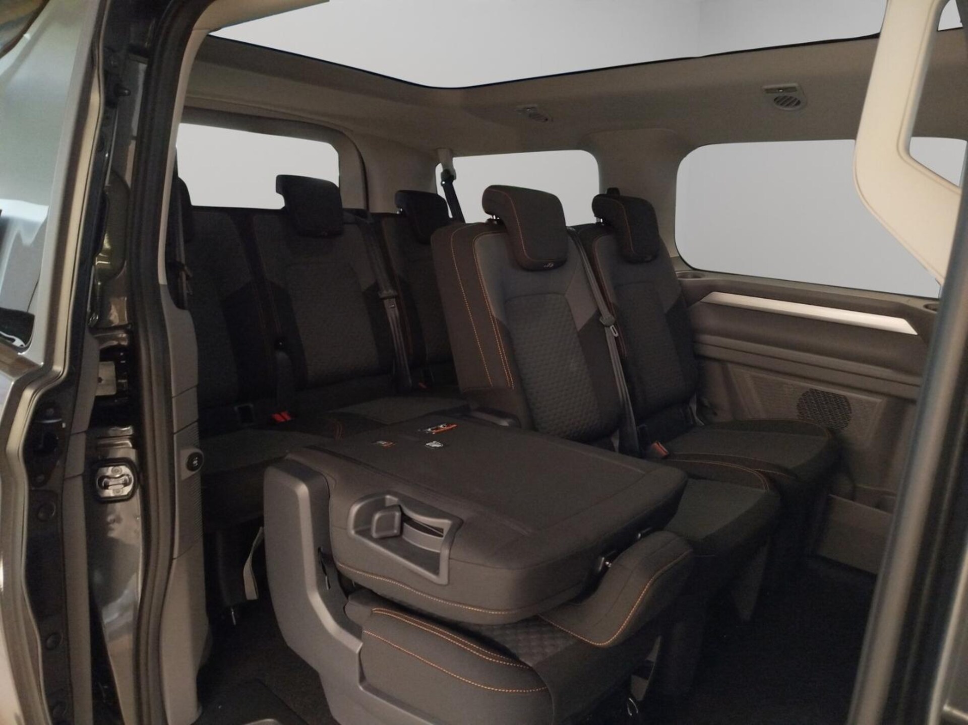 Volkswagen e-Caravelle Life