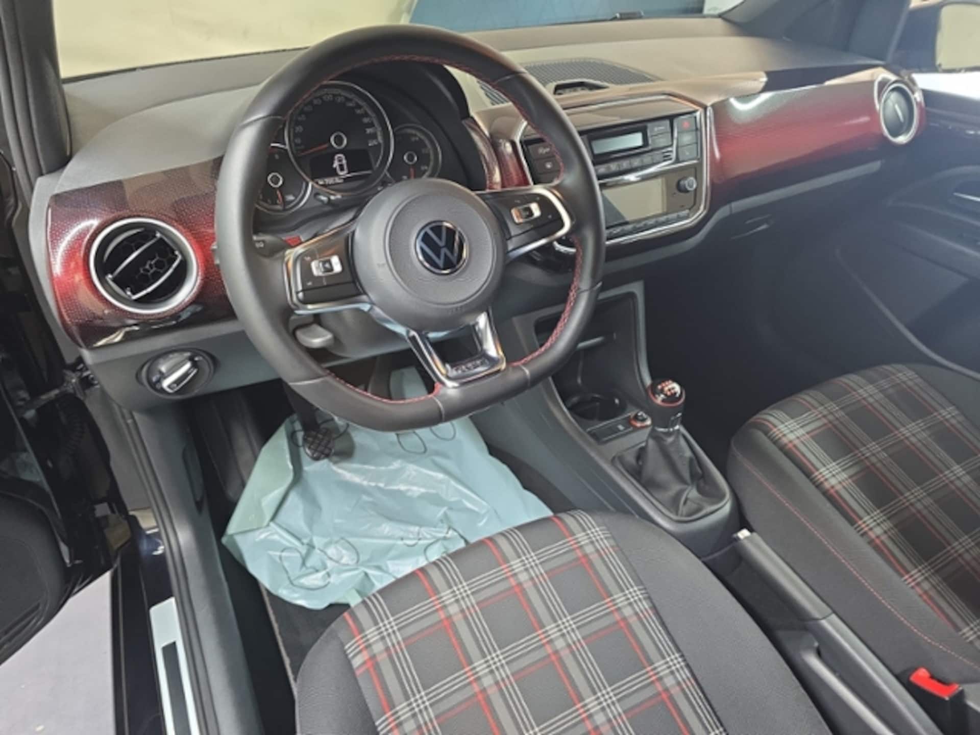 Volkswagen up! GTI