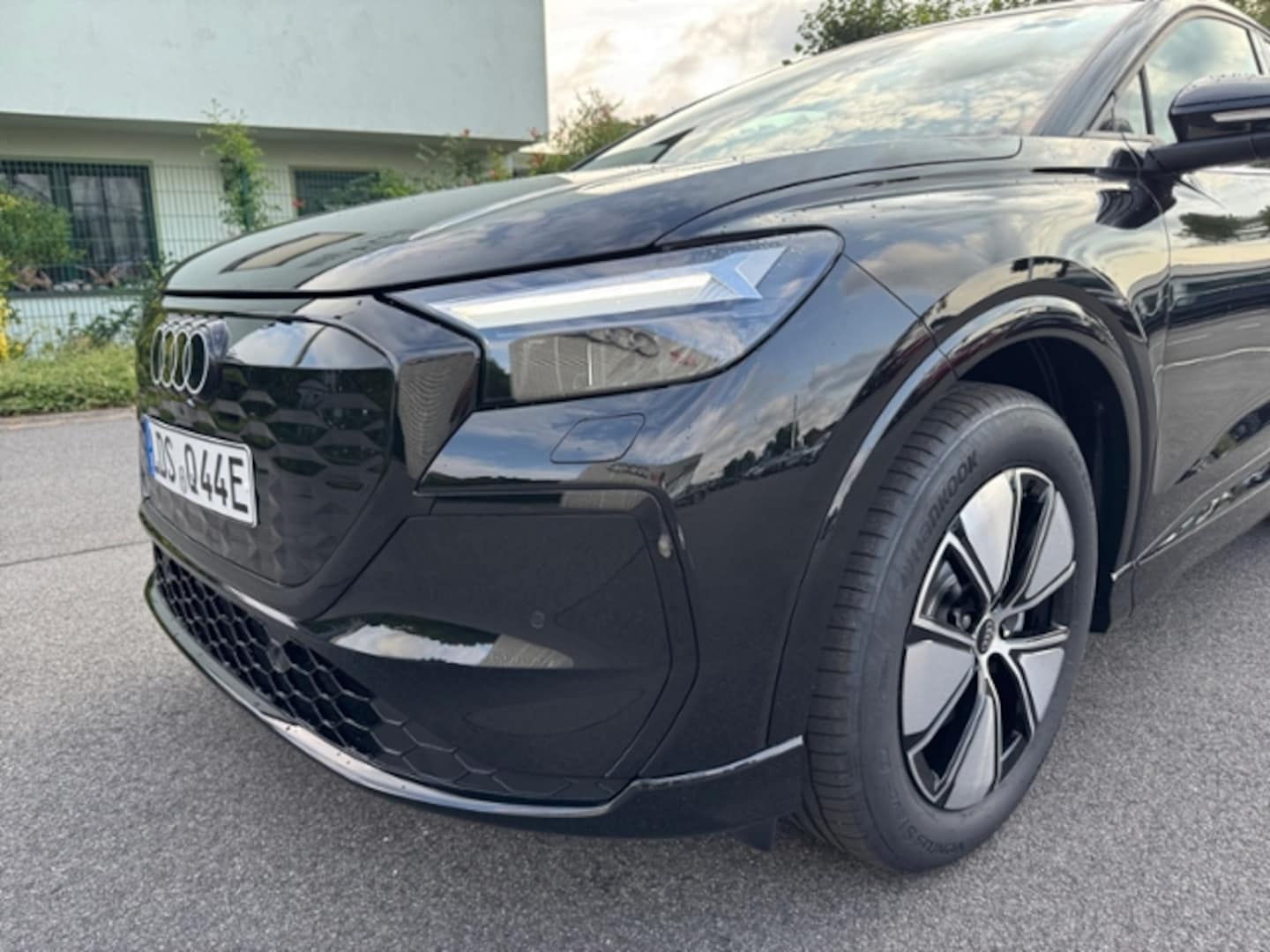 Bild über Audi Q4 SUV e-tron e-tron performance 210 kW - für weitere Informationen kontaktieren Sie den Audi Partner