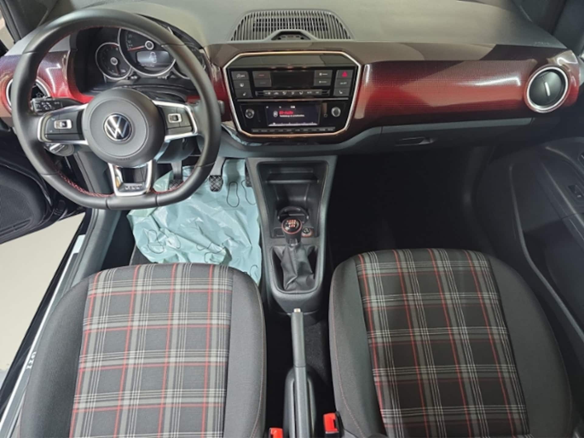 Volkswagen up! GTI