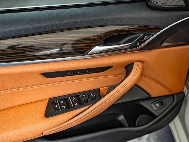 2019 BMW 5 Series 540i - Photo 20
