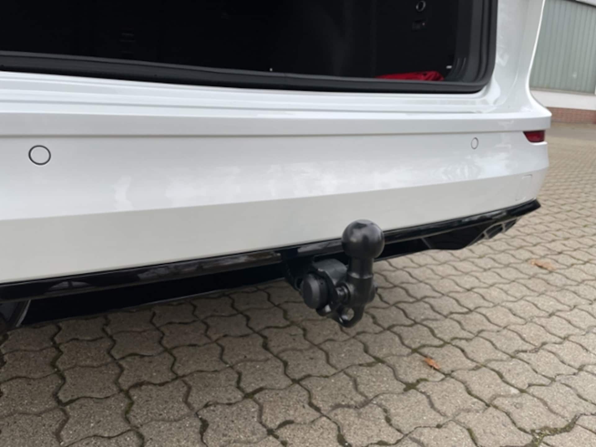 Volkswagen Golf Variant R-Line