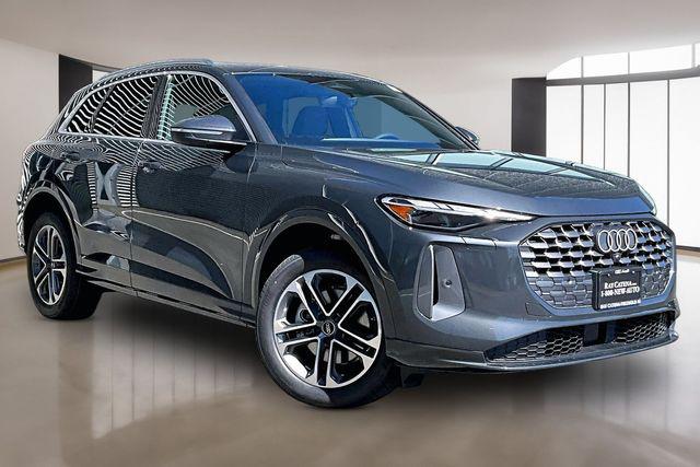 2026 Audi Q5 Premium quattro's photo