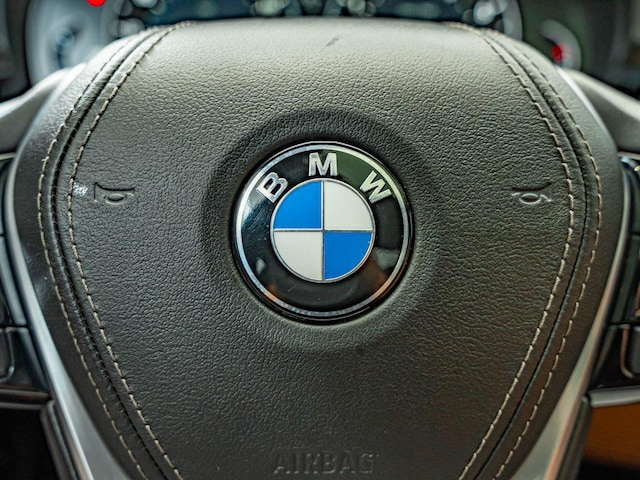 2019 BMW 5 Series 540i - Photo 25