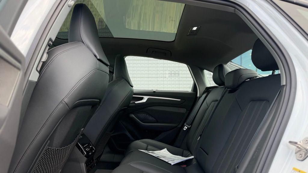 2026 Audi A6 Premium Plus - Photo 17