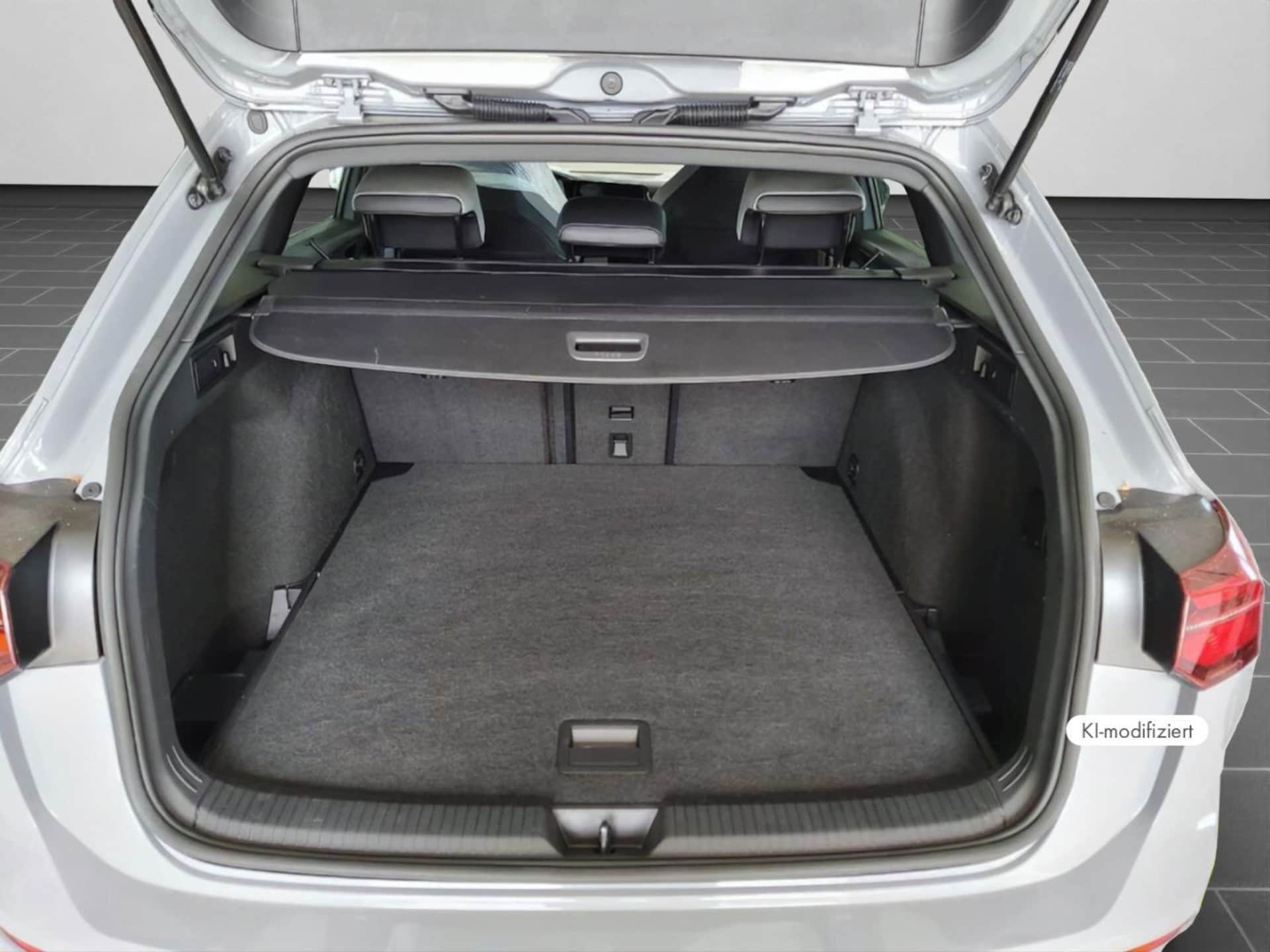 Volkswagen Golf Variant R-Line