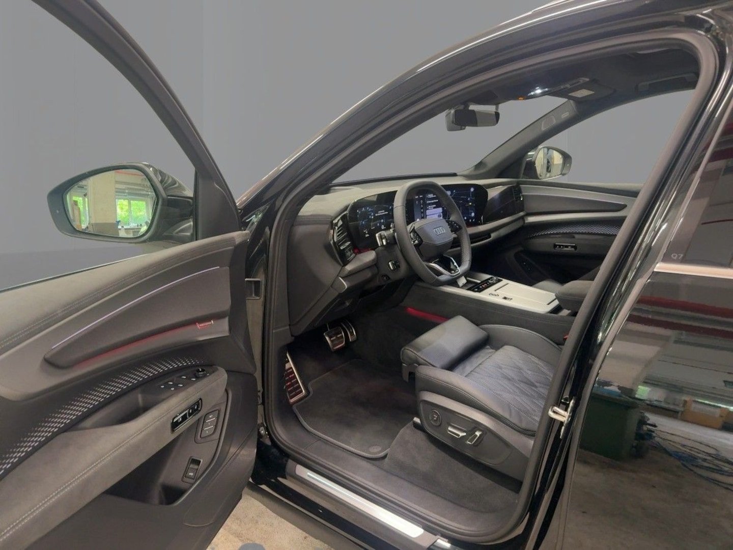 Bild über Audi Q7 SUV TDI quattro 220 kW tiptronic - für weitere Informationen kontaktieren Sie den Audi Partner