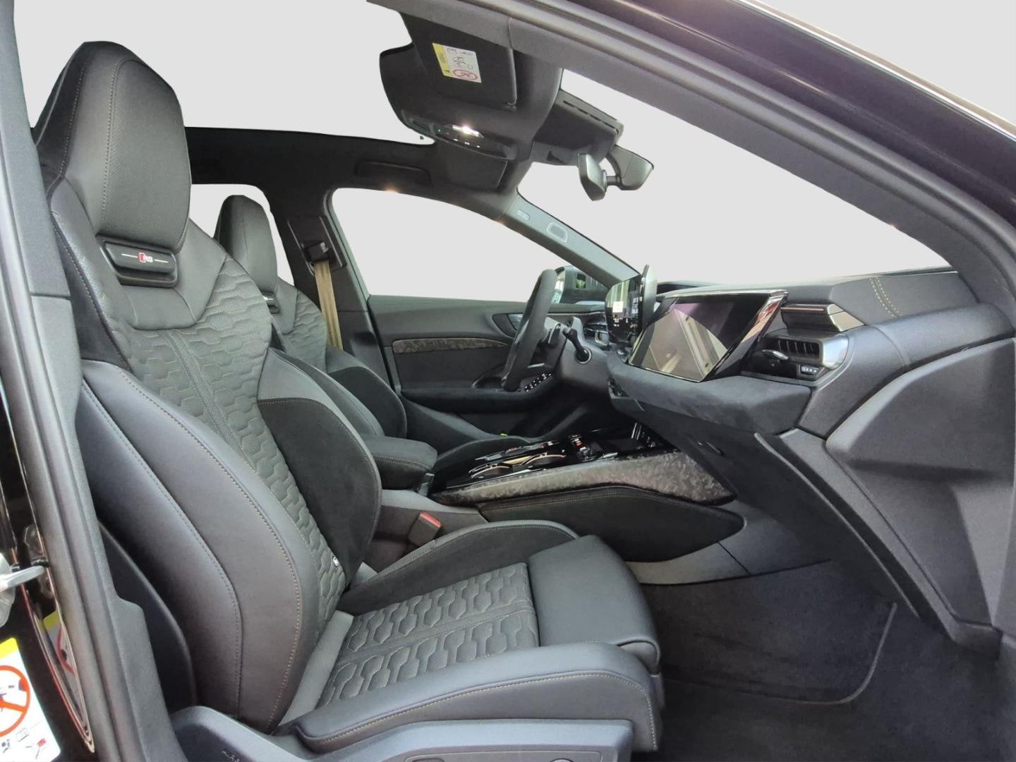 Bild über Audi RS 5 Avant TFSI quattro 470 kW tiptronic - für weitere Informationen kontaktieren Sie den Audi Partner