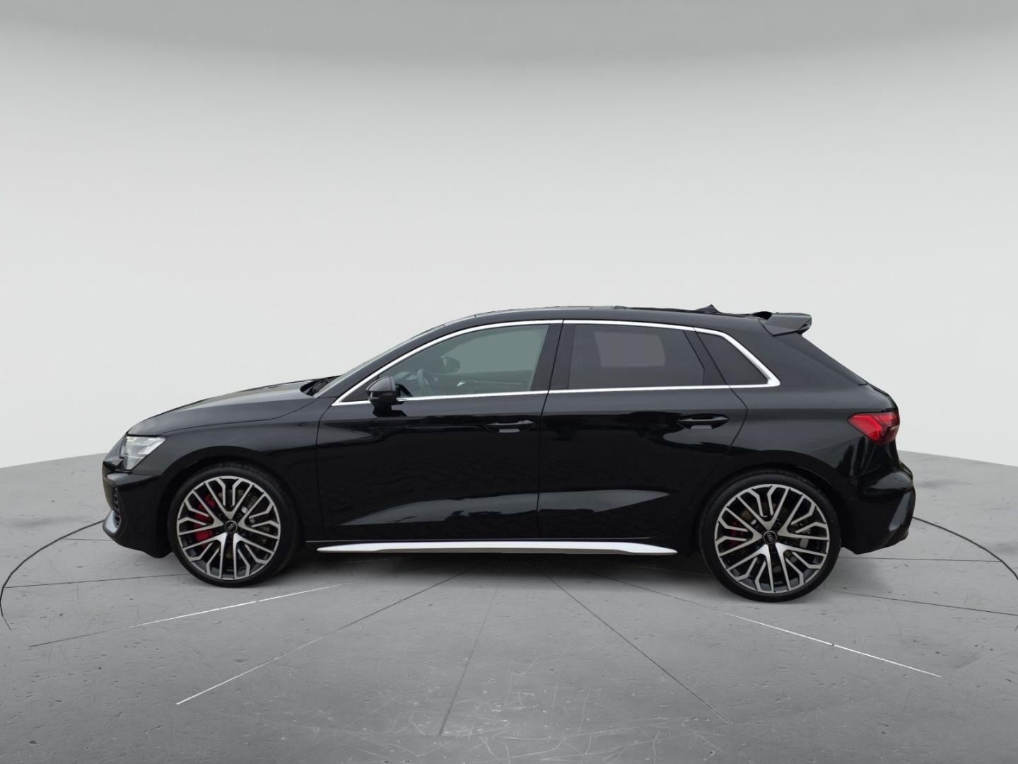 Bild über Audi S3 Sportback TFSI quattro S tronic - für weitere Informationen kontaktieren Sie den Audi Partner