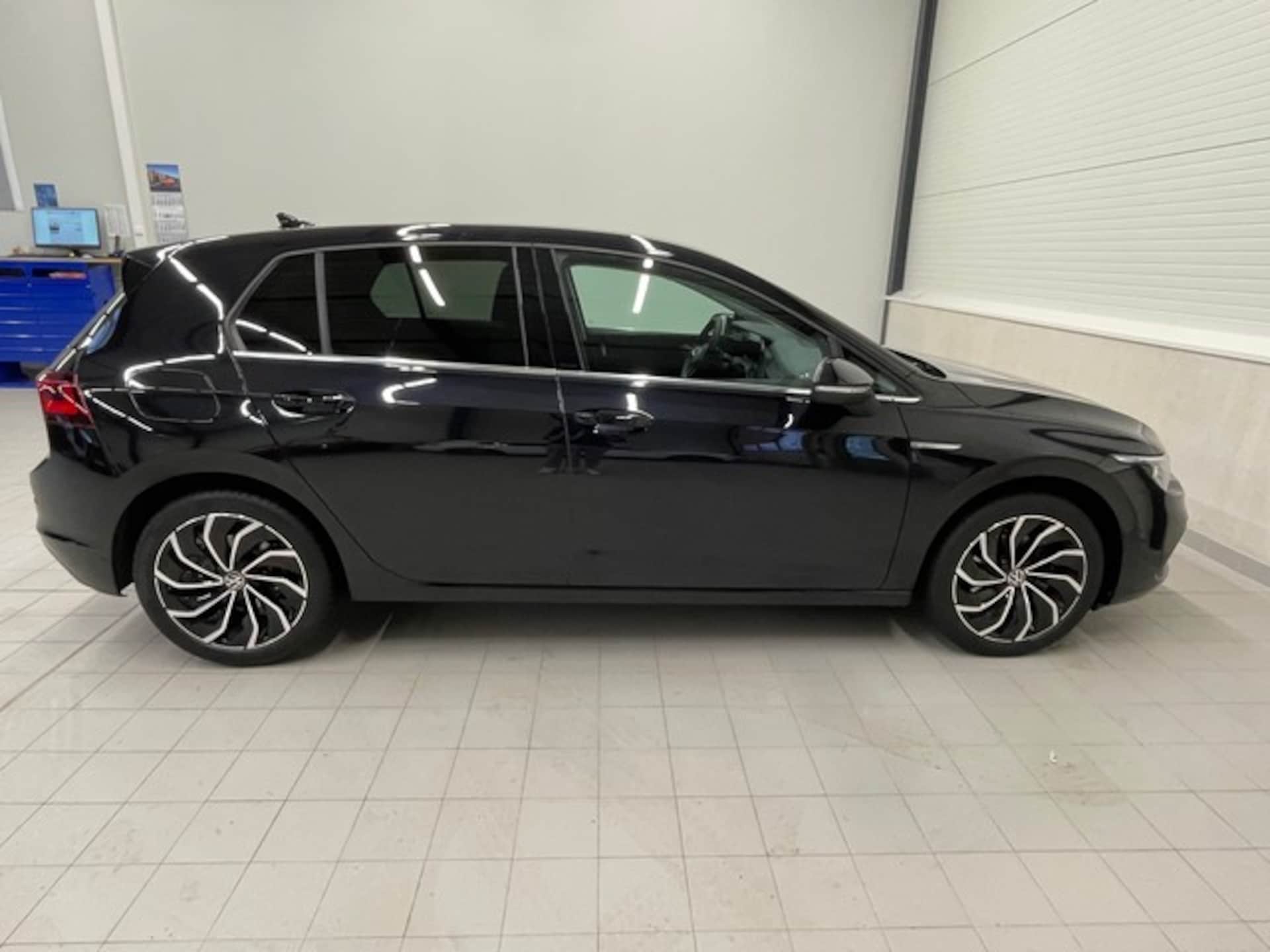Volkswagen Golf Style