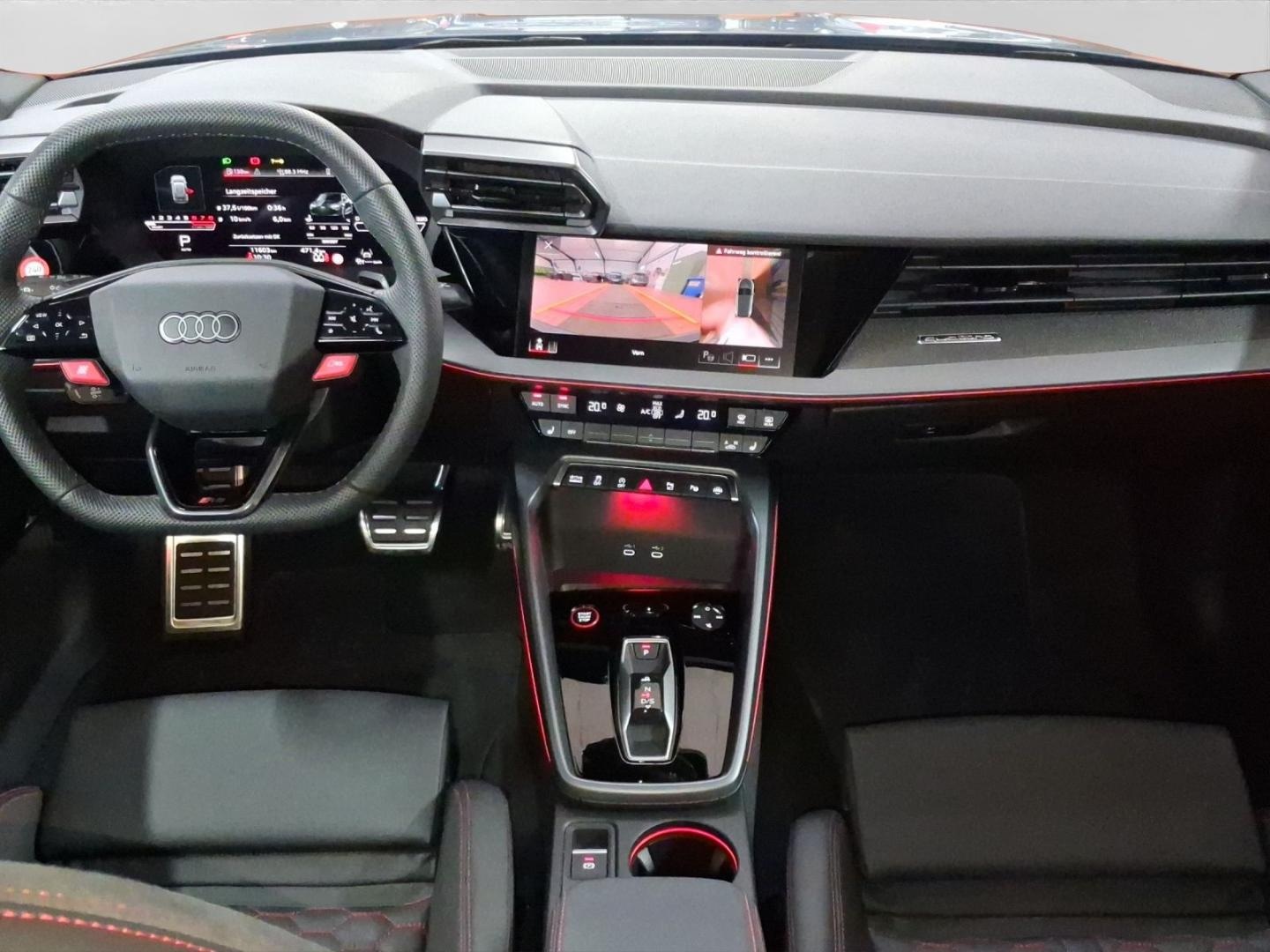 Bild über Audi RS 3 Sportback TFSI quattro 294 kW S tronic - für weitere Informationen kontaktieren Sie den Audi Partner