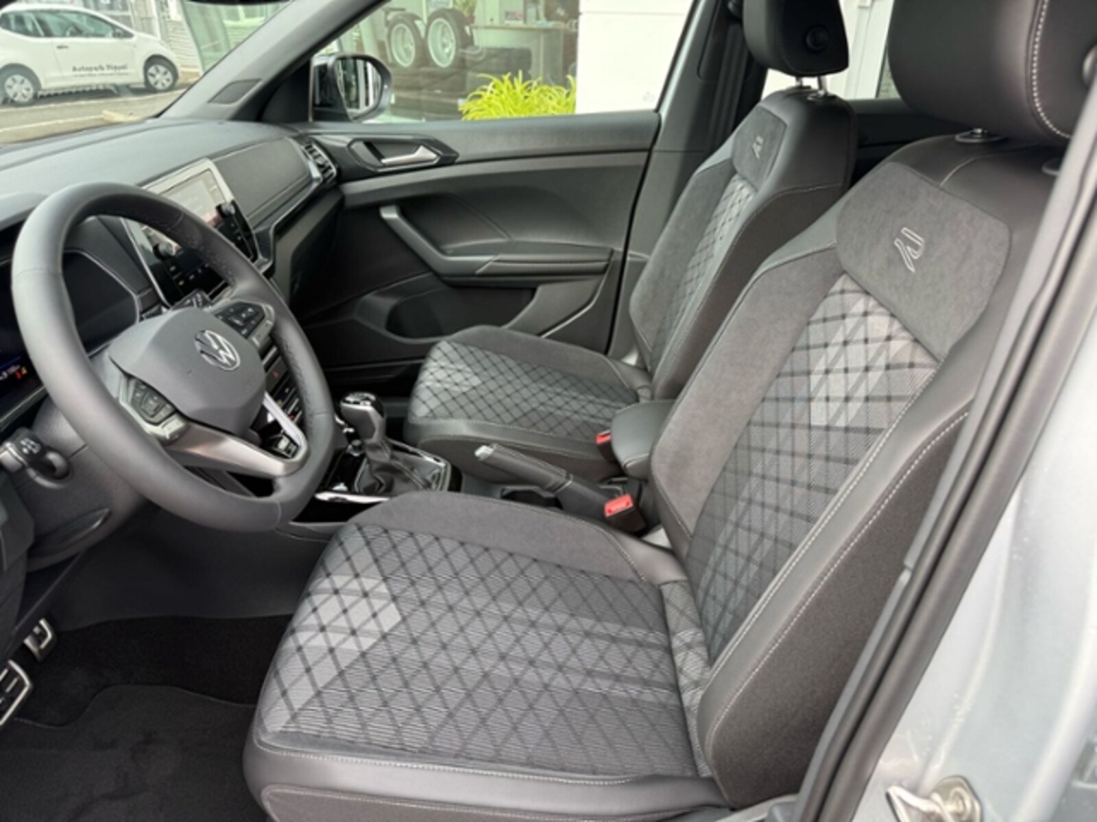 Volkswagen T-Cross – Bild 12