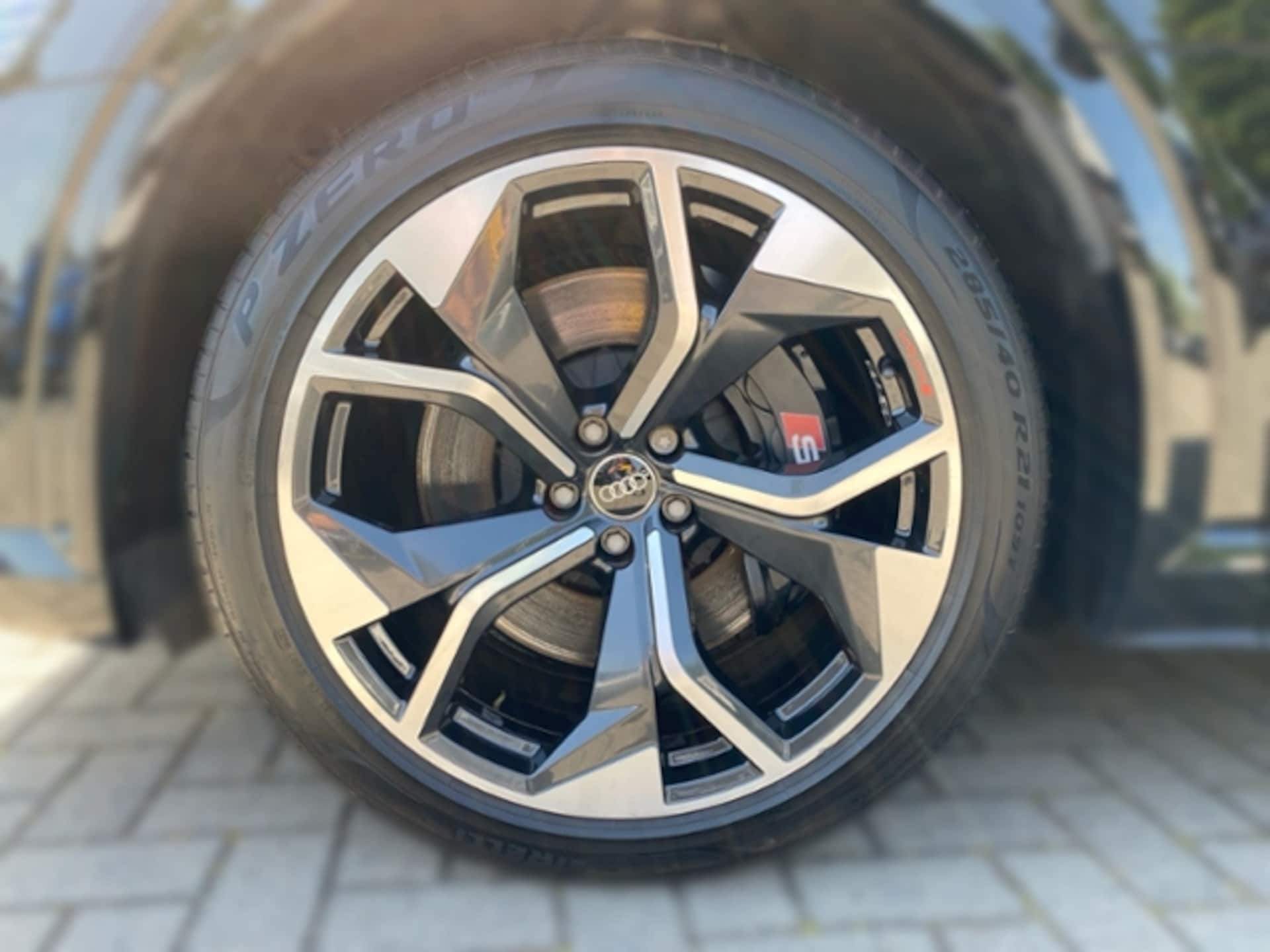 Audi e-tron S