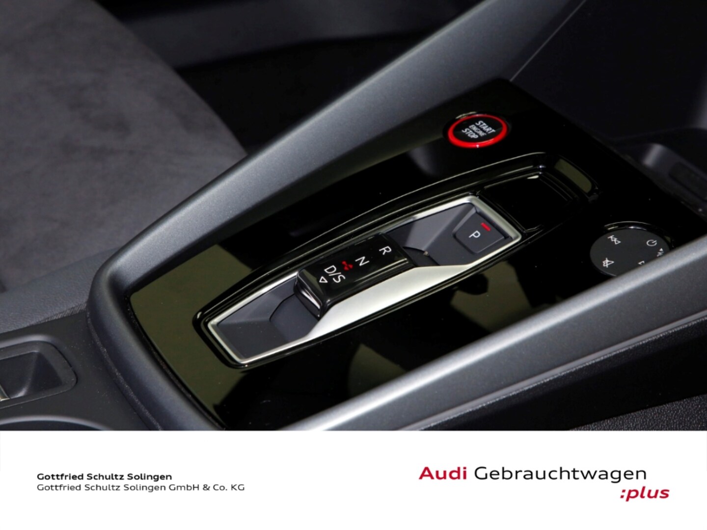 Bild über Audi RS 3 Sportback TFSI quattro 294 kW S tronic - für weitere Informationen kontaktieren Sie den Audi Partner