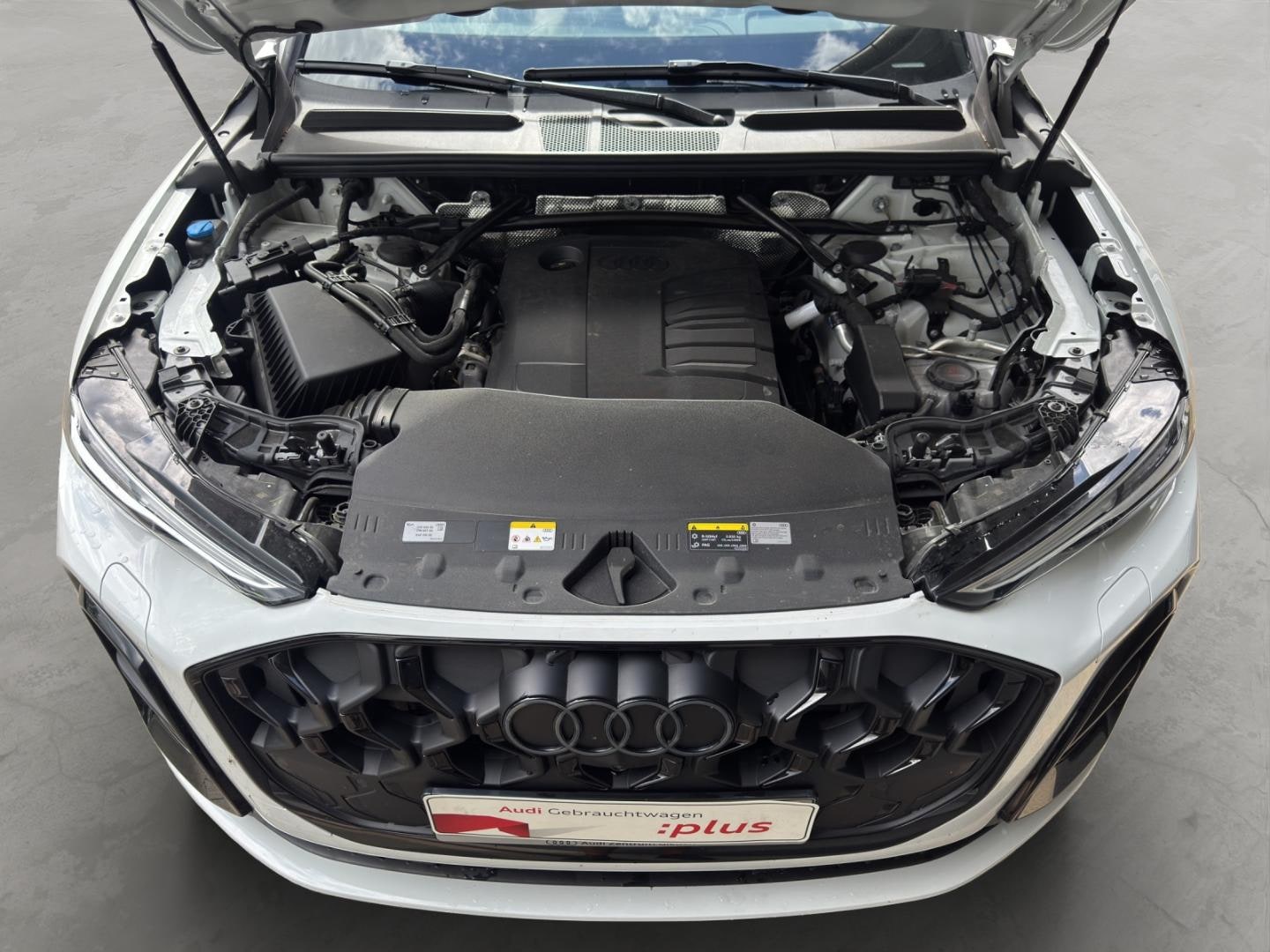 Bild über Audi Q5 SUV TDI quattro 150 kW S tronic - für weitere Informationen kontaktieren Sie den Audi Partner