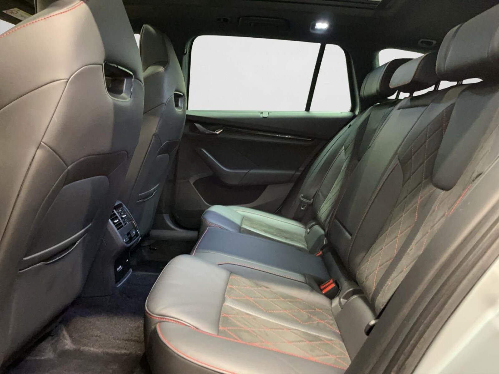 Škoda Octavia Combi – Bild 14