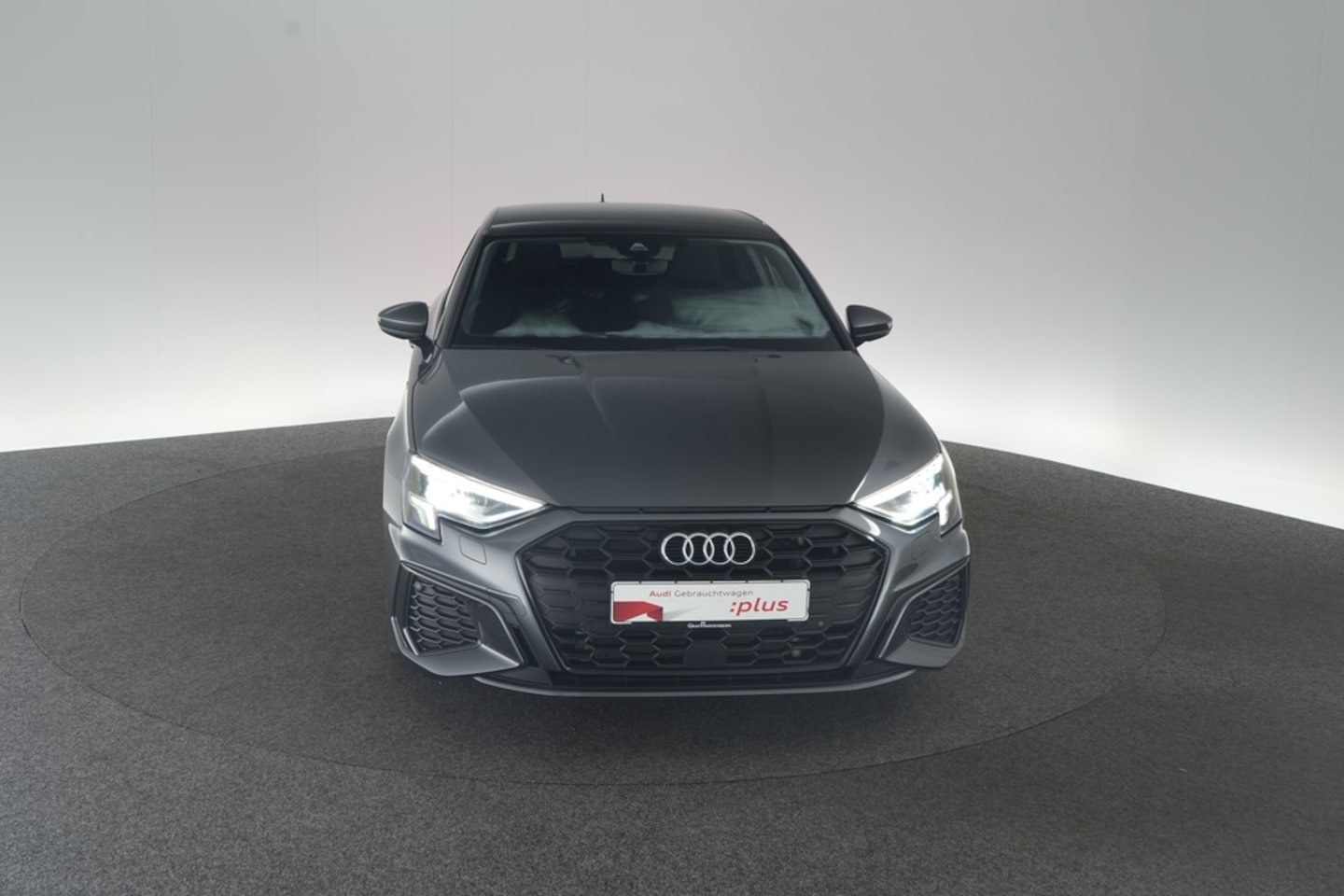 Bild über Audi A3 Sportback TFSI e S line 45 TFSI e S tronic - für weitere Informationen kontaktieren Sie den Audi Partner