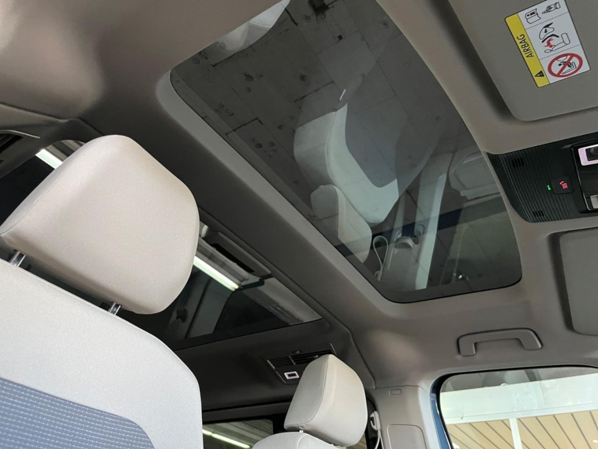 Volkswagen Multivan Langversion Basis-Modell