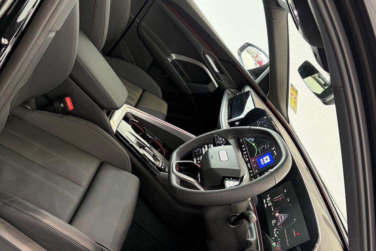 Image about Audi Q5 SUV e-hybrid quattro S tronic