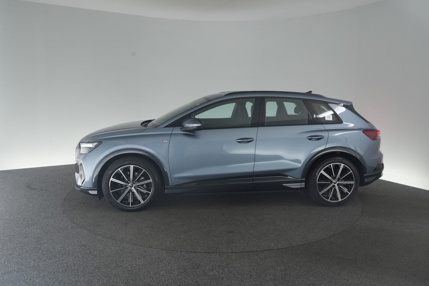 Bild über Audi Q4 e-tron 35 e-tron - für weitere Informationen kontaktieren Sie den Audi Partner