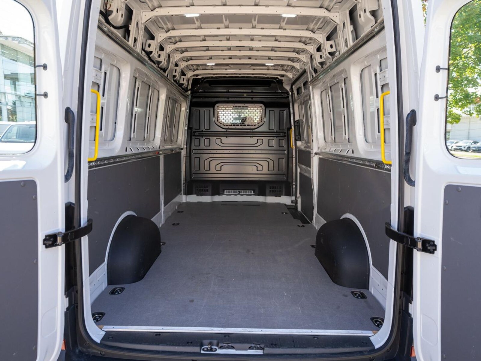 Volkswagen Crafter Kasten langer Radstand – Bild 9