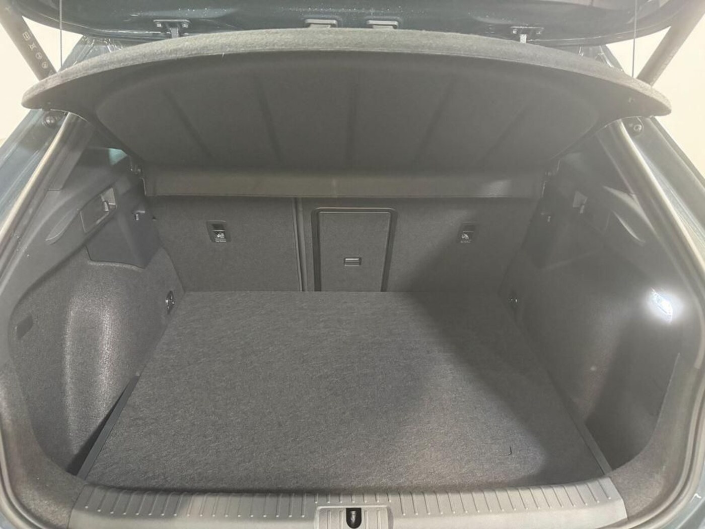 CUPRA Formentor 1.5 TSI e-Hybrid DSG 150 kW (204 CV) — photo 8