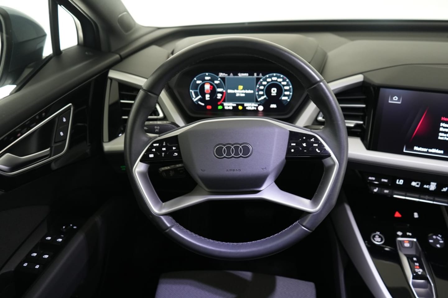 Bild über Audi Q4 e-tron 35 e-tron - für weitere Informationen kontaktieren Sie den Audi Partner