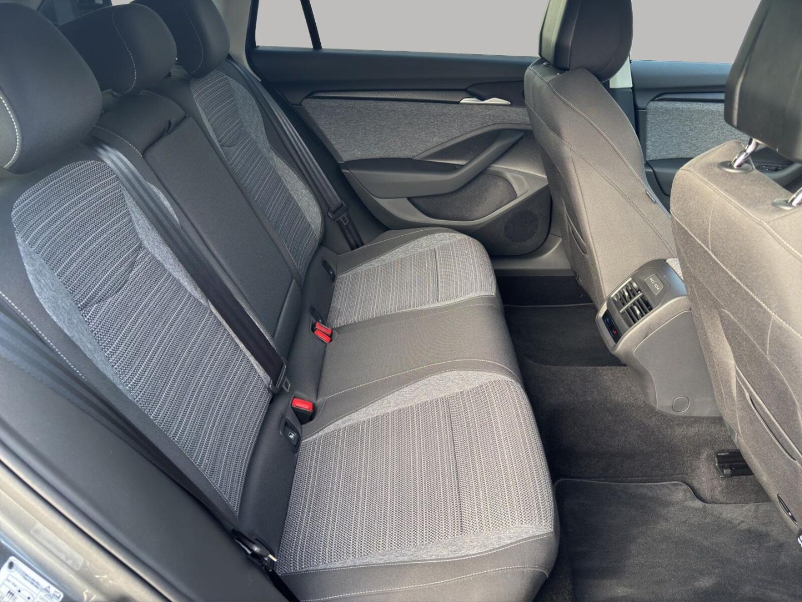 Škoda Superb Combi – Bild 14