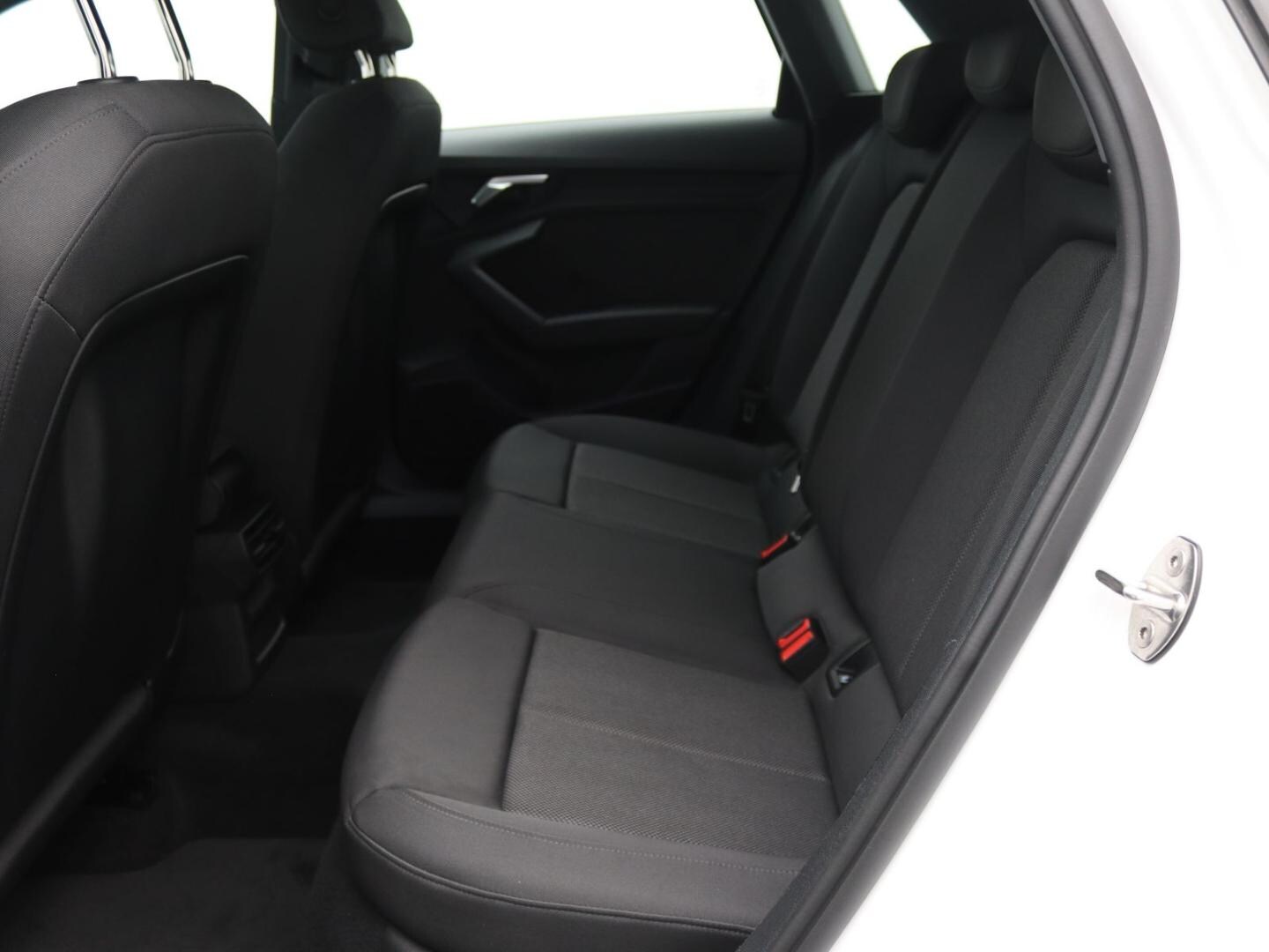 Bild über Audi A3 Sportback TFSI e 40 TFSI e S tronic - für weitere Informationen kontaktieren Sie den Audi Partner