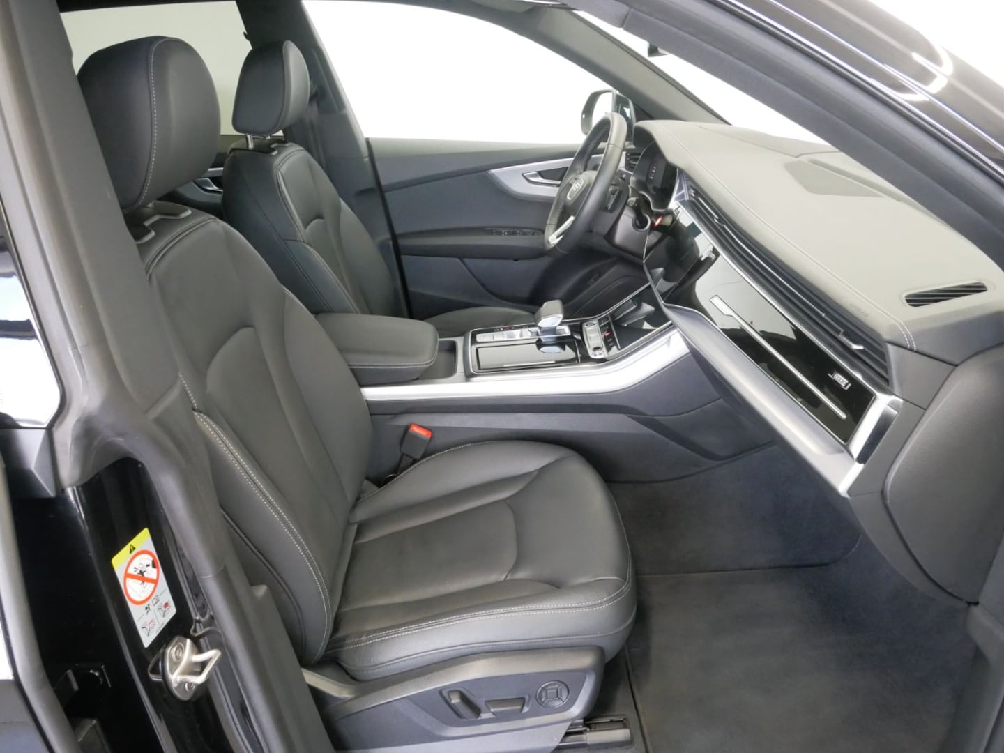 Bild über Audi Q8 SUV 50 TDI quattro tiptronic - für weitere Informationen kontaktieren Sie den Audi Partner