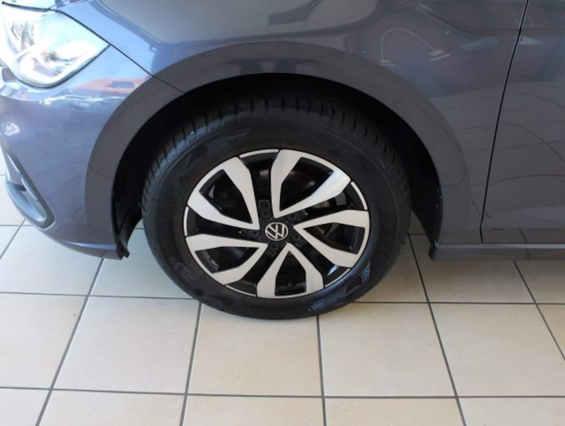 Volkswagen Polo Active