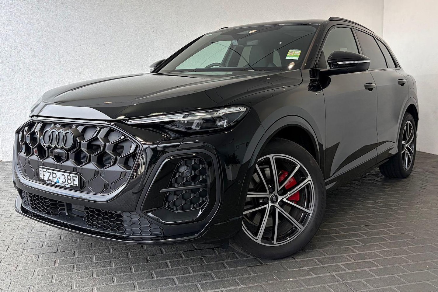 Image about Audi Q5 SUV e-hybrid quattro S tronic