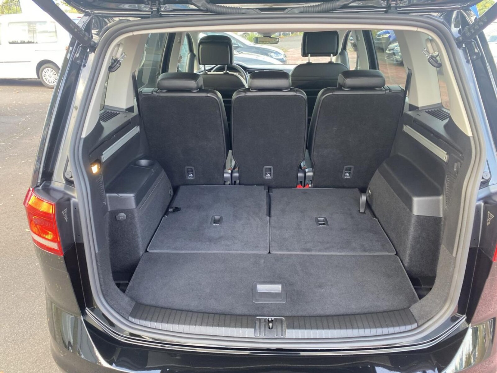 Volkswagen Touran – Bild 14