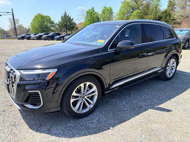 2025 Audi Q7 55 Premium Plus quattro Tiptronic's photo