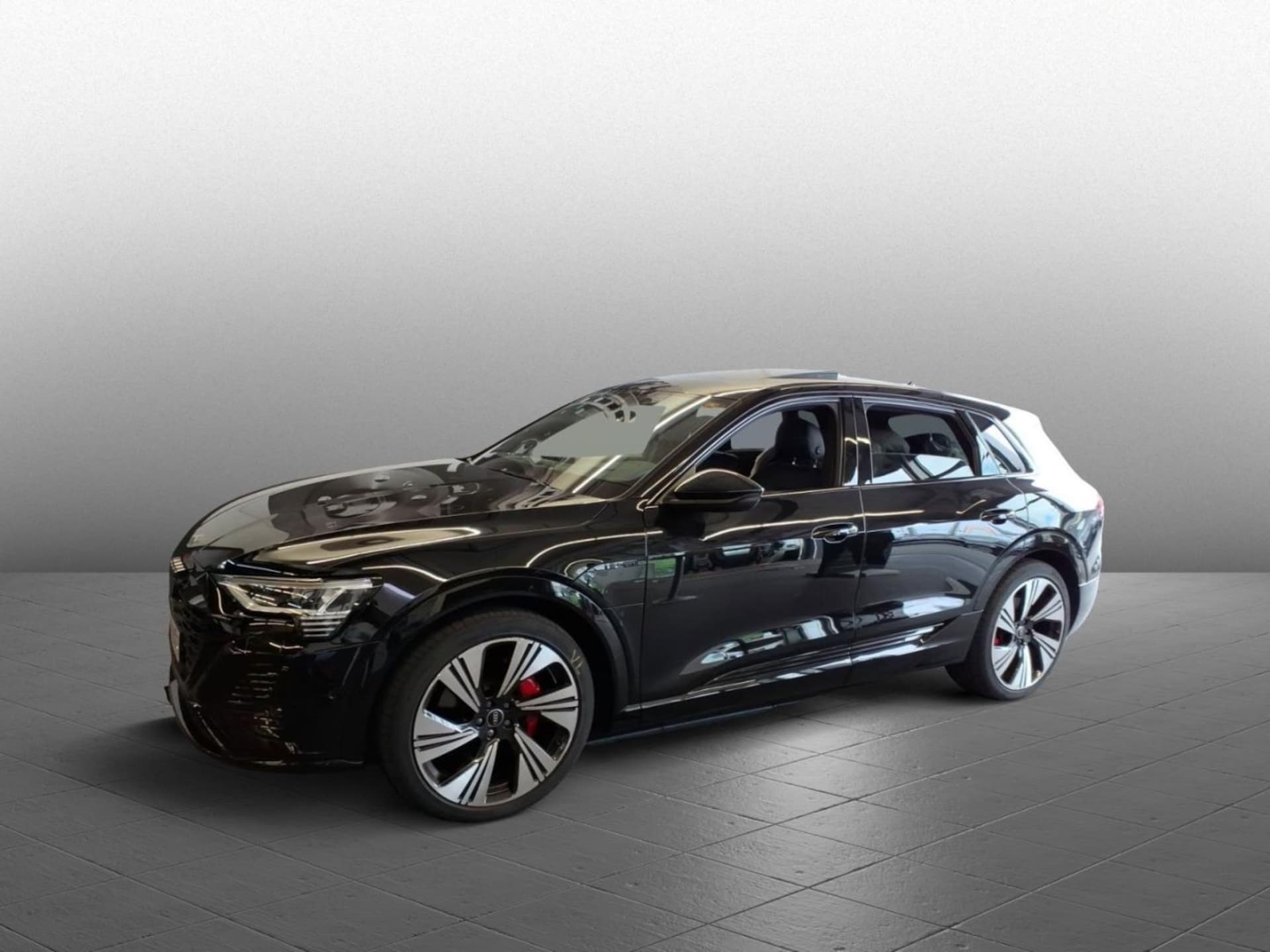 Audi Q8 e-tron S line