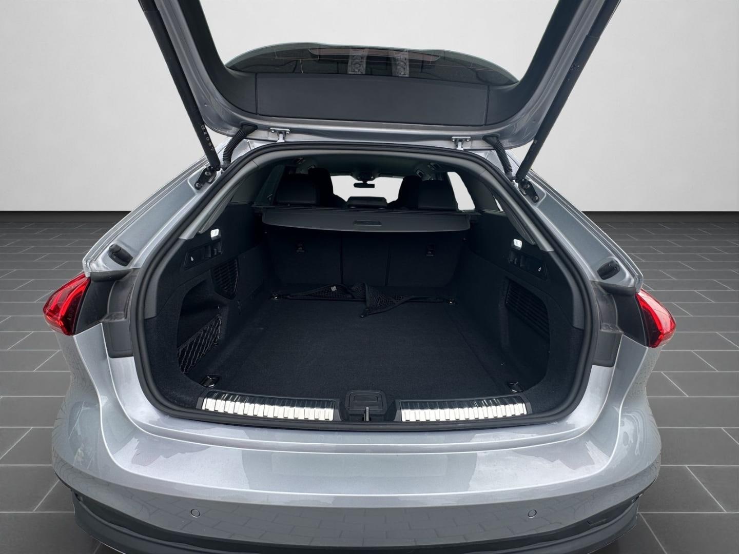 Bild über Audi A5 Avant TFSI 110 kW S tronic - für weitere Informationen kontaktieren Sie den Audi Partner