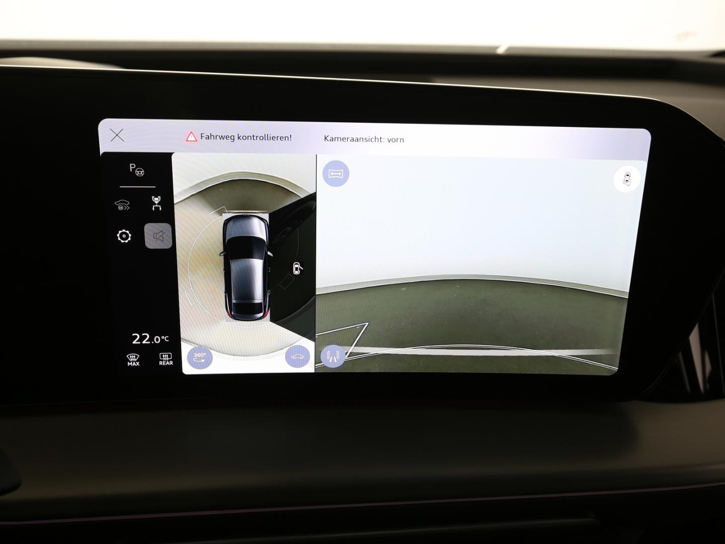 Bild über Audi Q4 Sportback e-tron e-tron quattro 220 kW - für weitere Informationen kontaktieren Sie den Audi Partner