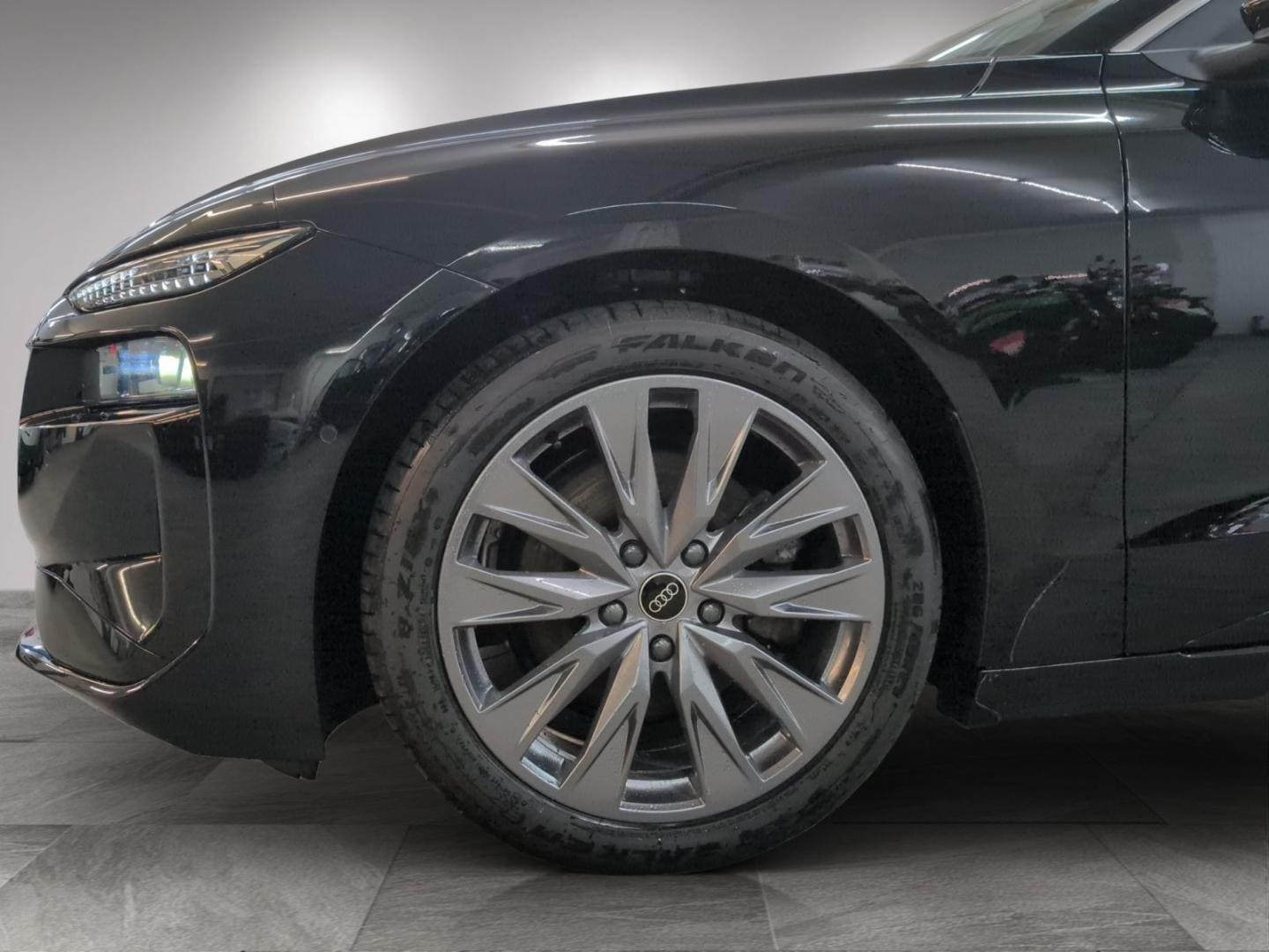 Bild über Audi A6 Avant e-tron e-tron - für weitere Informationen kontaktieren Sie den Audi Partner
