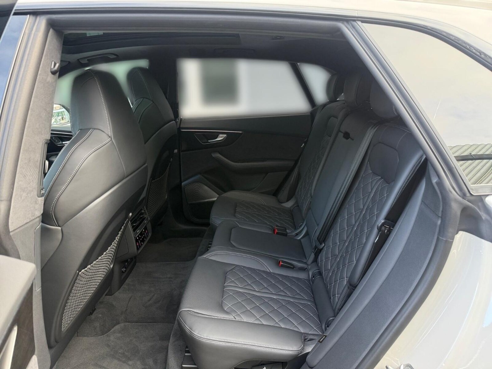 Audi SQ8 – Bild 10