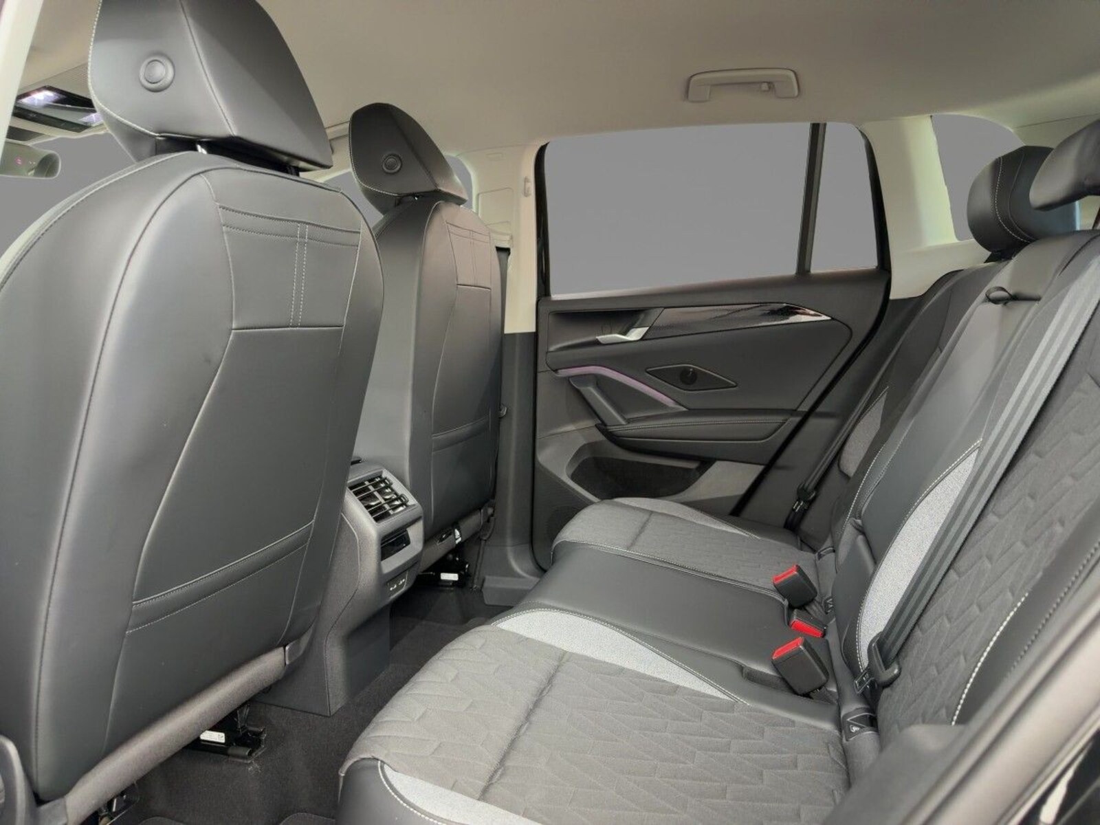 Volkswagen Tiguan – Bild 7